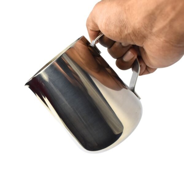 milk jug / pitcher